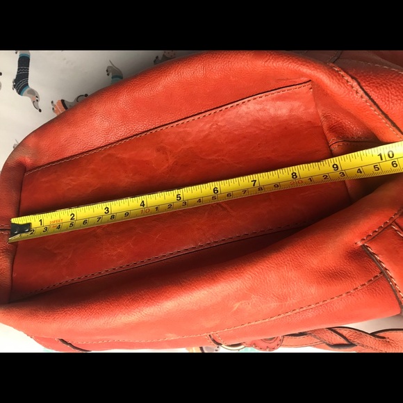 Fossil leather burnt orange bucket/hobo handbag - Picture 2 of 8